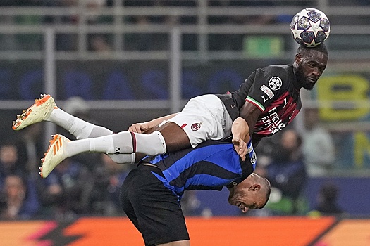 Итальянский "Интер" обыграл "Милан" и стал первым финалистом Лиги чемпионов