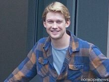 Фото: бойфренда Тейлор Свифт Джо Элвина застали на съемках нового фильма