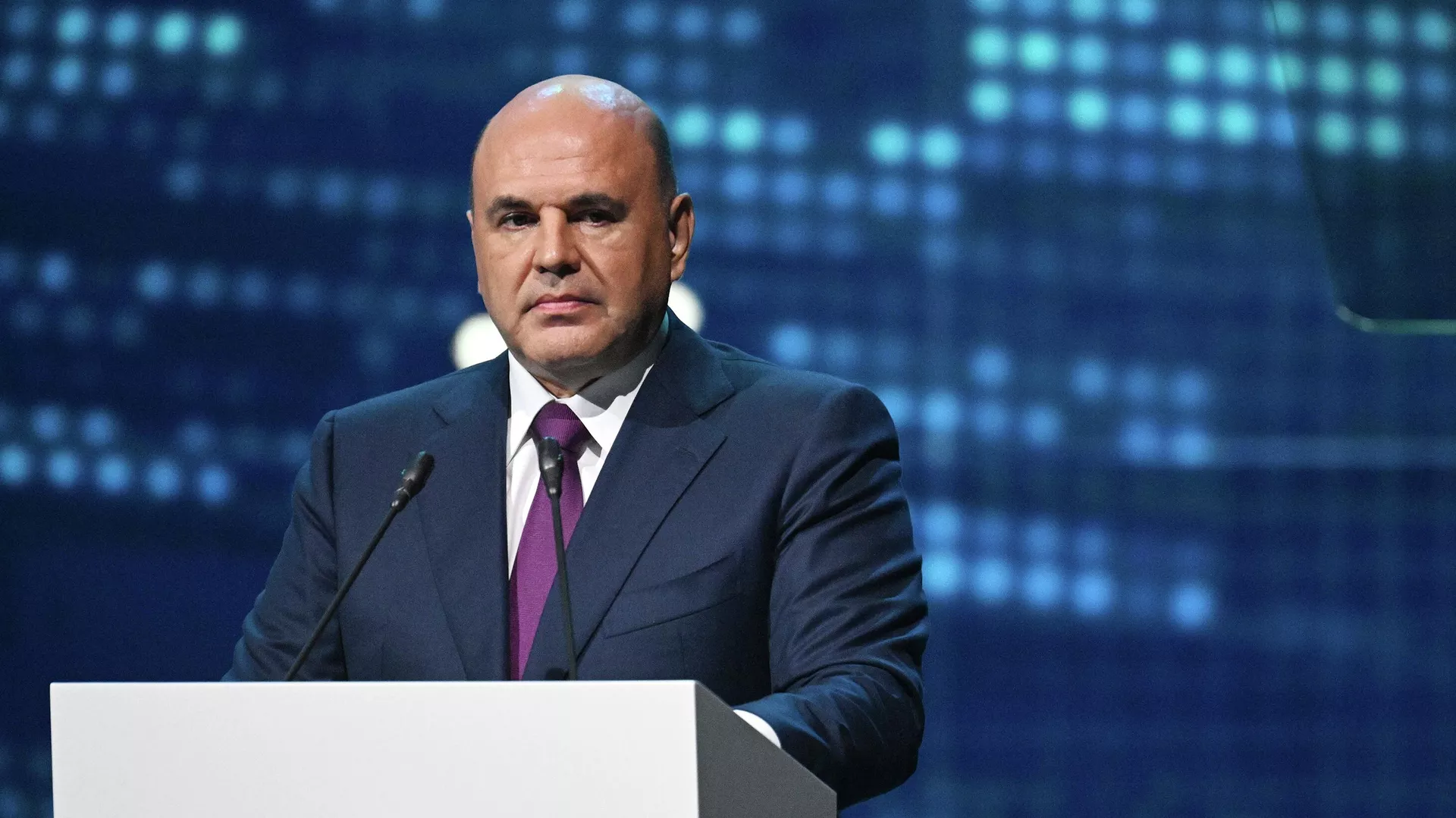 Мишустин поздравил сенаторов с днем парламентаризма
