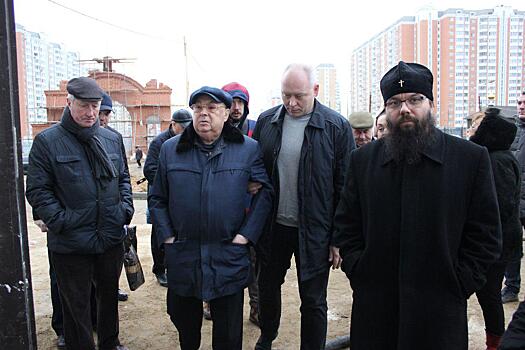 Владимир Ресин посетил новый храм в Некрасовке