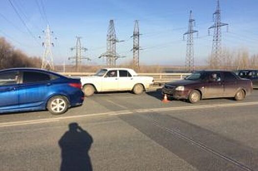 В Самаре в столкновении с «Ладой» пострадала 26-летняя пассажирка Hyundai