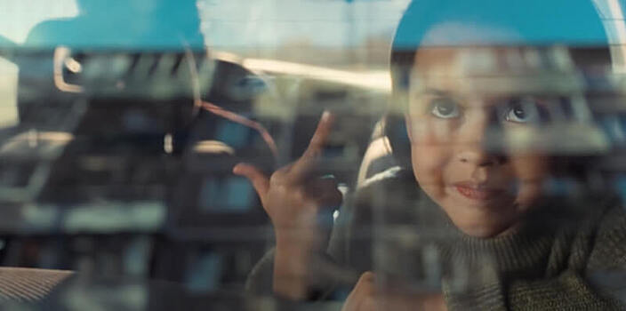 Средний палец от «Восхода», Ильич и Гудков: обзор роликов за октябрь