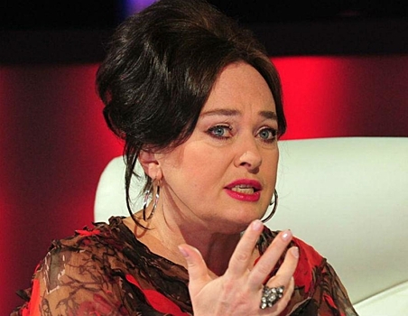 «Я родила здесь Георгия»: Гузеева наткнулась на дом в Петербурге, где прошла ее молодость