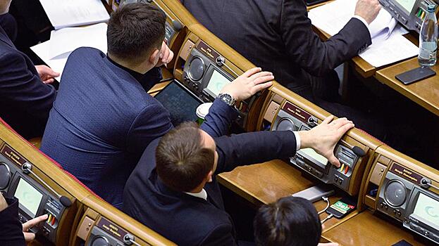 На Украине уволили министров и провалили назначения