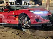 ДТП с Ferrari Portofino в центре Москвы попало на камеры видеонаблюдения