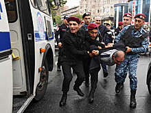 Песков назвал протесты в Армении внутренним делом страны