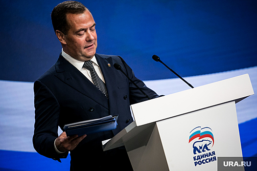 Медведев объяснил американскому миллиардеру изменение своей риторики в адрес Запада