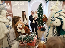 Новогодние желания исполнены: губернатор Челябинской области подарил подарки детям