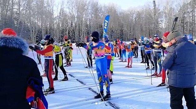 Почти две сотни лыжников собрались в Академгородке ради массовой гонки