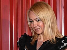 Яна Рудковская вышла на публику в образе за сотни тысяч рублей