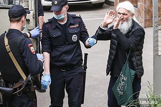 Суд продлил арест отца Сергия