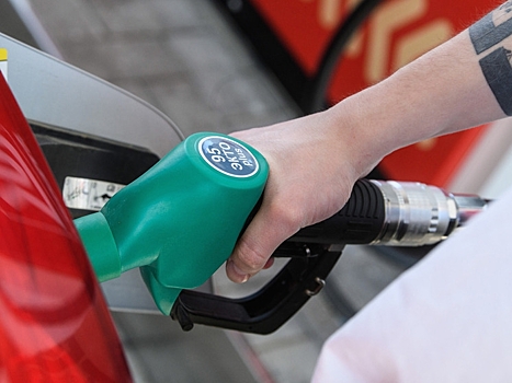 Власти Крыма объяснили дефицит топлива