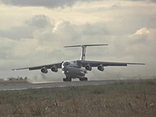 Самолеты российской военно-транспортной авиации продолжают осуществлять переброску подразделений 15 миротворческой бригады для участия в проведении миротворческой операции в зоне нагорно-карабахского конфликта