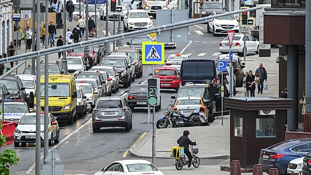 В Москве перекрыли движение по внешней стороне ТТК из-за аварии
