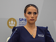 Алина Загитова посетила вручение спортивно-деловой премии в рамках ПМЭФ