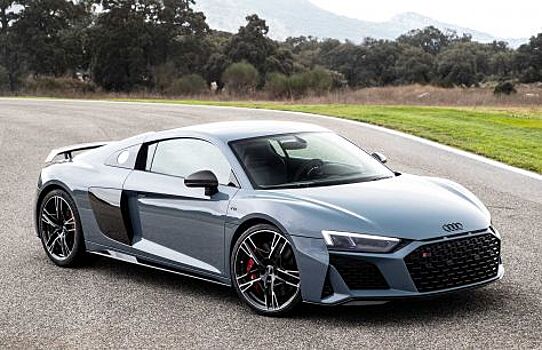 Audi R8 разных поколений встретились на дрэге