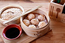 Вкус впечатлений: Три причины заехать в Wok&Roll на Гайдара