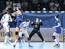 Погасили "Звезду": гандбольная "Лада" в домашнем спорткомплексе "Олимп" обыграла соперниц из Звенигорода