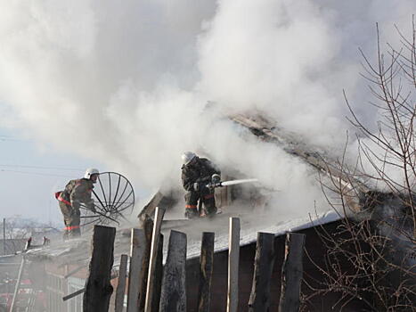 В Краснокаменске сгорела баня на даче