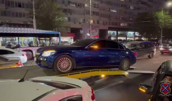 В Волгограде в ходе рейда 20 авто поместили на стоянку за нарушения
