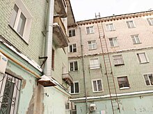 В кировской пятиэтажке в любой момент может рухнуть потолок