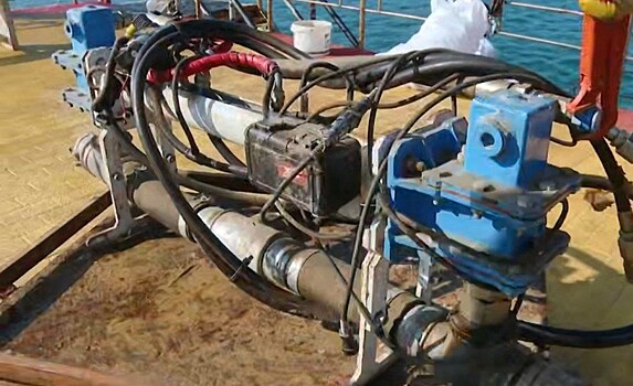 В Анапе испытывают насос для откачки мазута со дна Черного моря