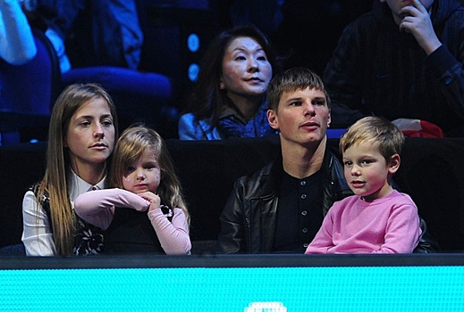 Бывшая жена обвинила Аршавина в побоях и изнасиловании