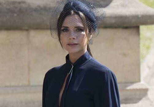 Виктория Бекхэм объявила о старте продаж платья, которое продемонстрировала на королевской свадьбе