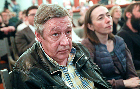 В близком кругу объяснили, почему Кругликова никогда не разведется с Ефремовым