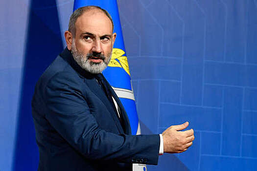 Пашинян считает, что визит его супруги на Украину стали излишне политизировать