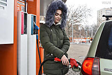Бензин в России за неделю подешевел на 3 копейки