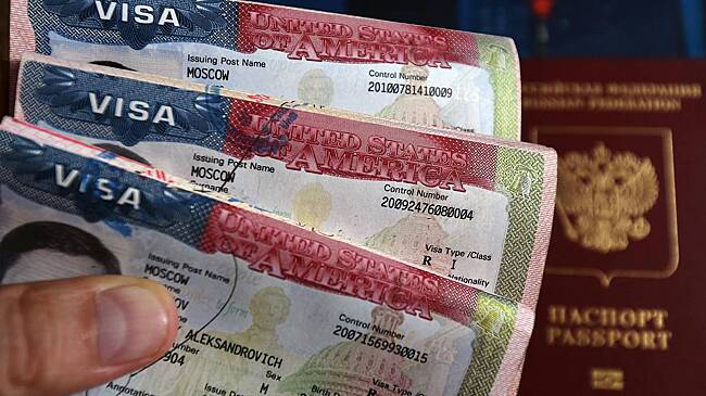 США серьезно усложнили правила получения виз для российских граждан