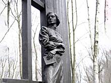 В Петербурге запланировали привести в порядок места памяти Ольги Берггольц