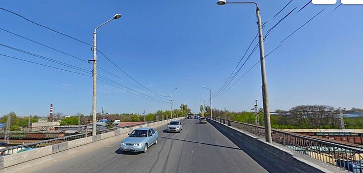Российских чиновников уличили в незаконной выплате 120 млн рублей за строительство моста