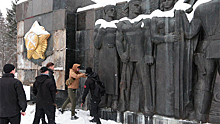 На Украине пытаются снести Монумент славы