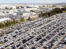 В Госдуме хотят быстрее забирать у россиян брошенные на таможне машины