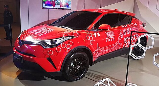 Toyota представила новый компактный кроссовер IZOA