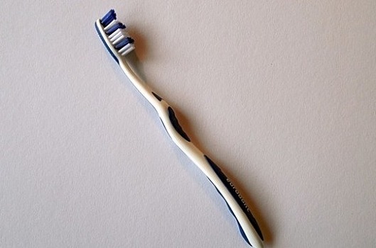 Современные зубные щётки появились в середине 20 века