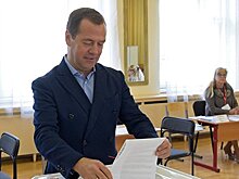 Медведев заявил, что выборы прошли на высоком уровне