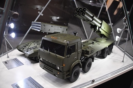 Контрактник за рулем КамАЗа наехал на колонну срочников в Архангельской области