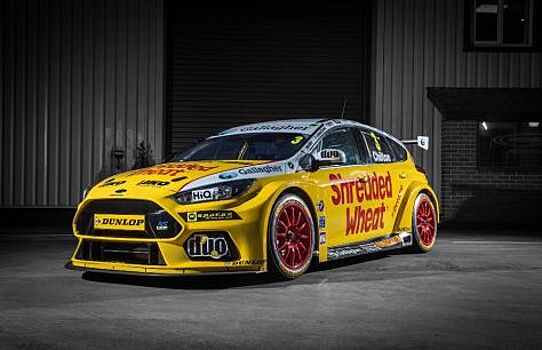 Новый Ford Focus RS BTCC Racer находится в ожидании старта сезона-2018