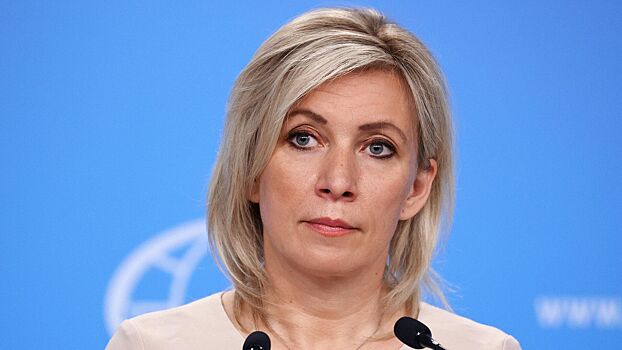 Захарова назвала "юридически ничтожным" выдачу МУС ордера на арест Путина