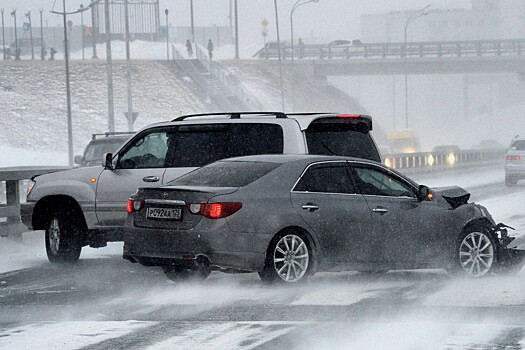 В Москве жесткое ДТП парализовало движение на Северо-Восточной хорде