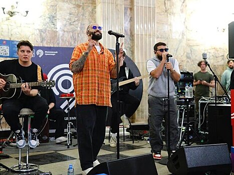 HammAli&Navai дали концерт в московском метро