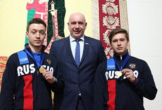 В кремле чествовали нижегородских чемпионов мира по хоккею с мячом (ФОТО)