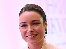 Телеведущая Ирена Понарошку появилась на публике в рубашке своего мужа