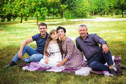 Губернатор Александр Никитин: «Только крепкая семья в состоянии побороть любые трудности»