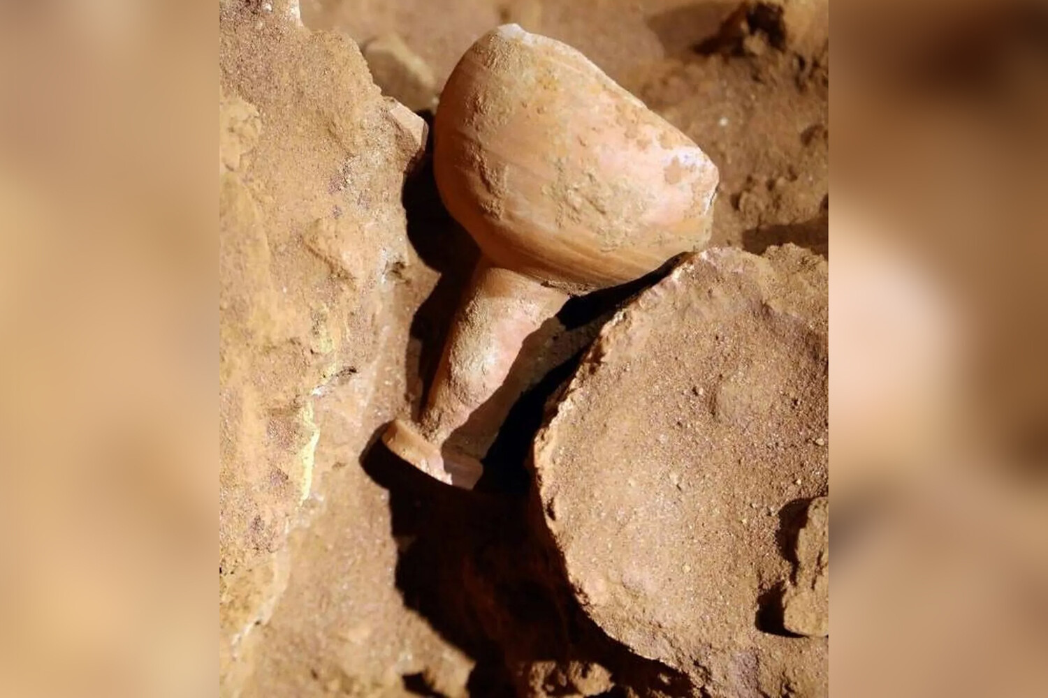 Археологи полагают, что нашли чашу Святого Грааля