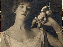 В Музее Анны Ахматовой открывается фотовыставка «Настоящий XX век. Фотоверсия»