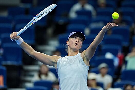 Швёнтек уверенно обыграла Киз в стартовом матче Итогового турнира WTA